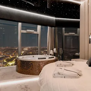 Sky Tower Apartament